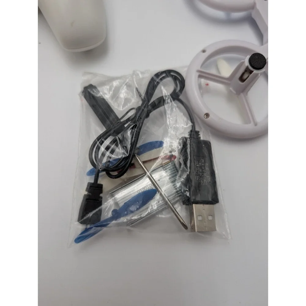 Toy Drone~NEW In Original Box‎ Force1 UFO 4000 ~2 Speed LED Stunt Drone
